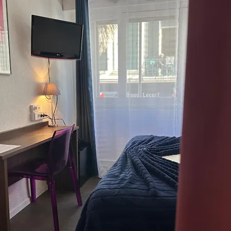 Ath Athénée 3*